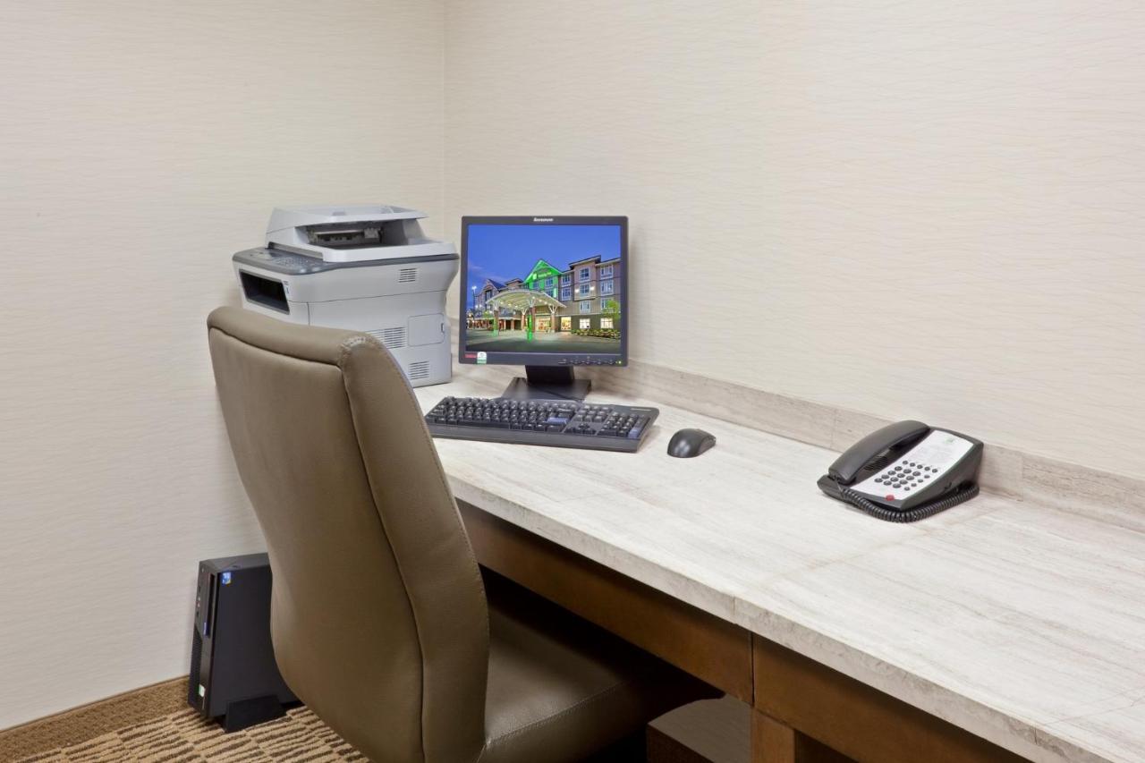 Holiday Inn Hotel & Suites Surrey East - Cloverdale By Ihg Exteriér fotografie