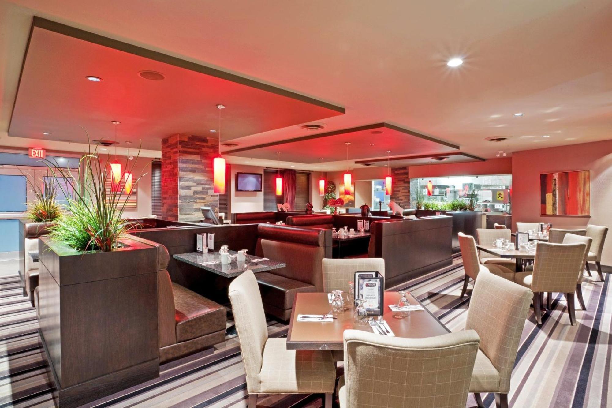 Holiday Inn Hotel & Suites Surrey East - Cloverdale By Ihg Exteriér fotografie