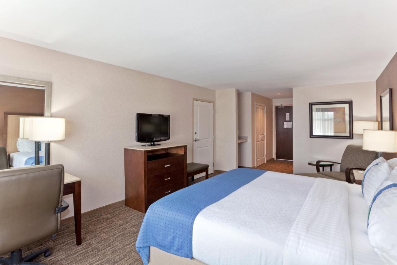 Holiday Inn Hotel & Suites Surrey East - Cloverdale By Ihg Exteriér fotografie